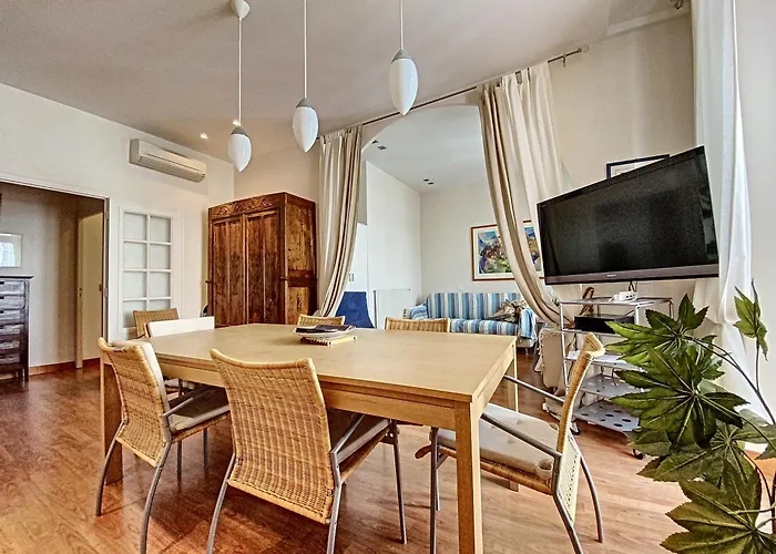 En Centre Magnifique Pied A Terre Ran44 Cannes